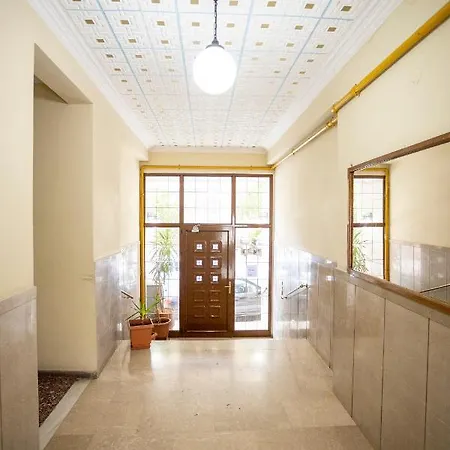 Apartment Stylish & Luxurious Renovated *