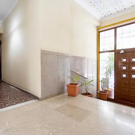 Stylish & Luxurious Renovated Athens